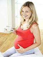 Чем небезопасно применение кофе в период беременности?
